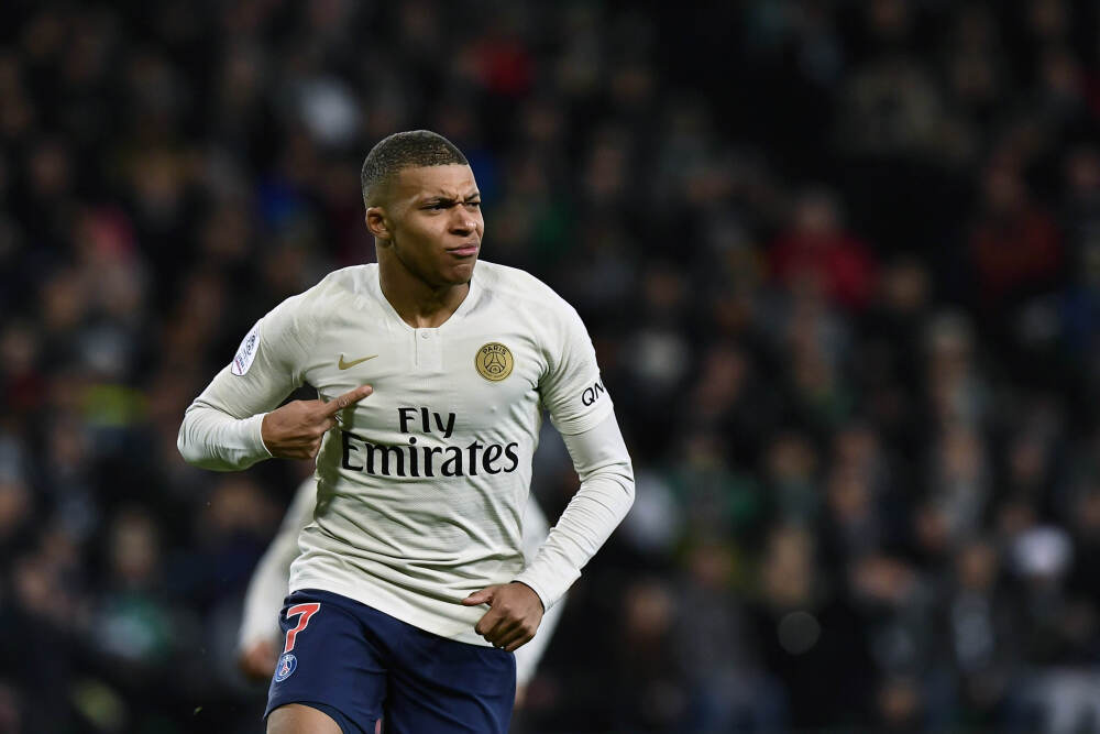 从续航竞赛到智驾突围：吉利借技术突破创营收新高